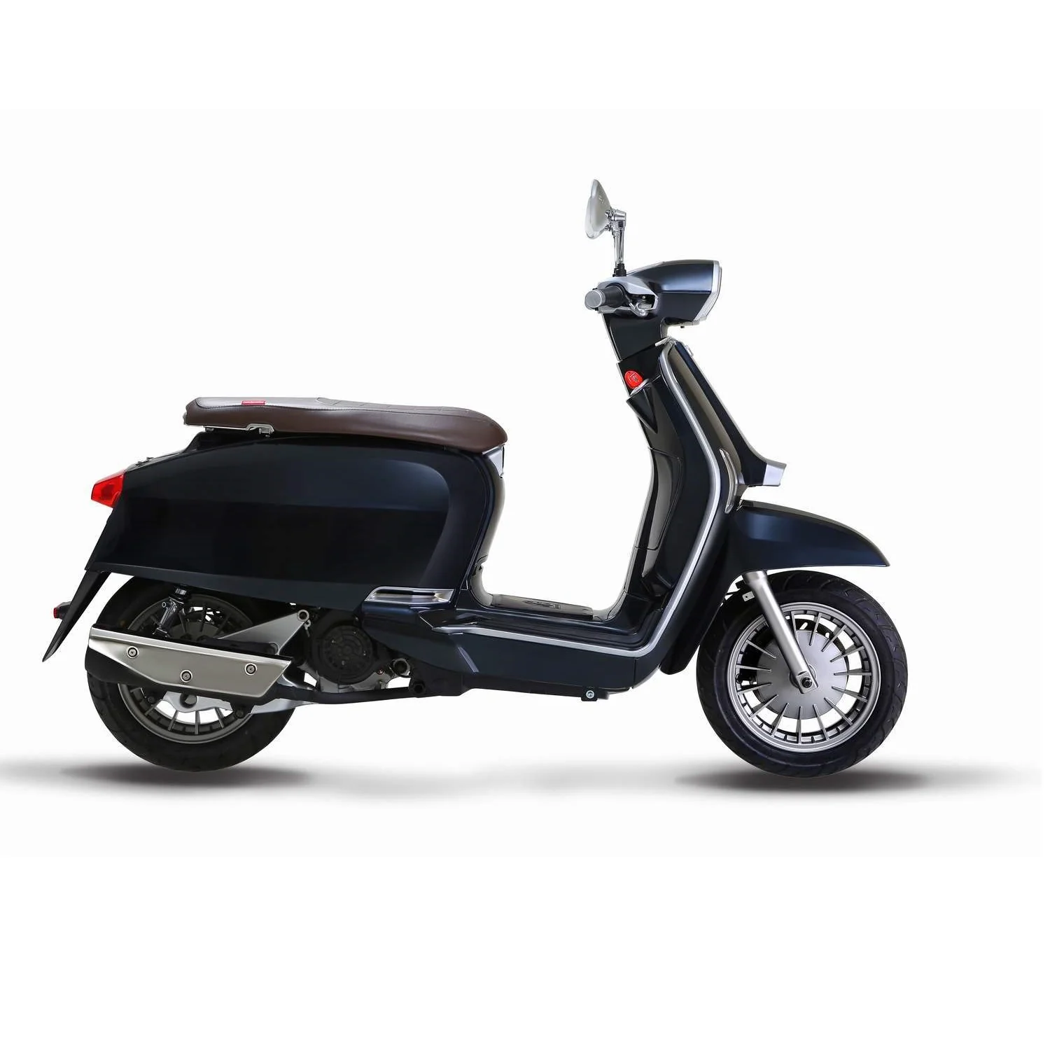 Lambretta V200 Scooter - Image 2
